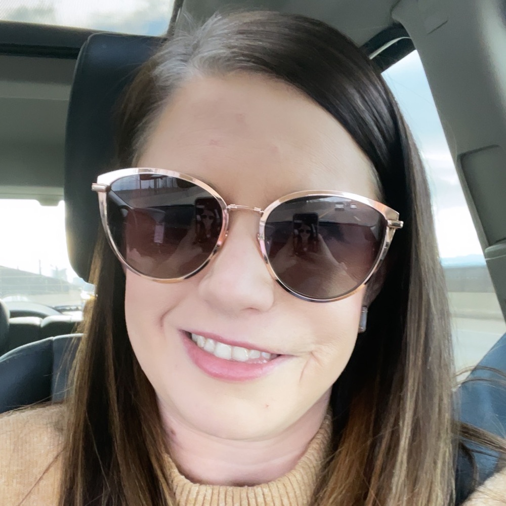 Meet your Posher, Sarah